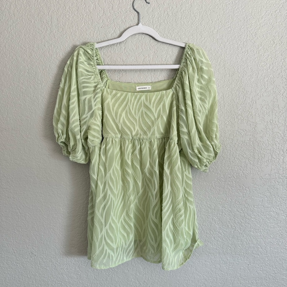 Women's Green Puff Sleeve Top